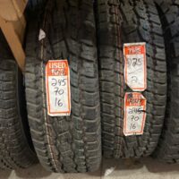 2 pneu(s) ÉTÉ usagé(s) Toyo 245/70R16 13/32