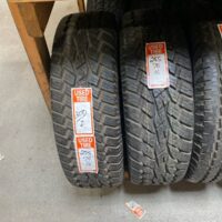 2 pneu(s) ÉTÉ usagé(s) Toyo 255/70R16  13/32