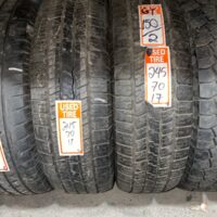 2 pneu(s) ÉTÉ usagé(s) Goodyear 245/70R17 8/32 et 9/32
