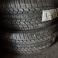 2 pneu(s) ÉTÉ neuf(s) Goodyear 265/70R18     Van centre