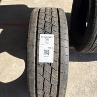 1 pneu(s) ÉTÉ usagé(s) Toyo  LT265/70R17 10E 11/32   Ent2