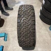 1 pneu(s) HOMOLOGUÉ usagé(s) BFGoodrich  LT265/70R17 10E 13/32   Ent2