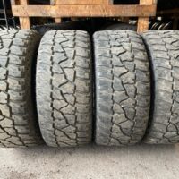 4 pneu(s) ÉTÉ usagé(s) Mickey thompson  LT305/60R18 10E 11/32