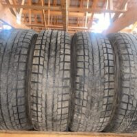 4 pneu(s) HIVER usagé(s) Yokohama 205/60R16  6/32 et 7/32