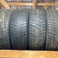 4 pneu(s) HIVER usagé(s) Triangle 205/70R15  7/32   **