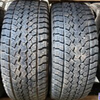 2 pneu(s) HIVER usagé(s) Yokohama 235/70R15  10/32
