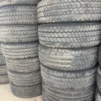 4 pneu(s) ÉTÉ usagé(s) Bridgestone  LT275/70R18 10E 13/32   Take-off