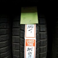 1 pneu(s) HIVER usagé(s) Toyo 245/65R17 12/32