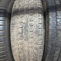 1 pneu(s) HIVER usagé(s) Triangle  LT245/70R17 10E 8/32