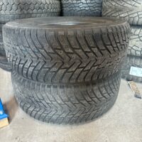 2 pneu(s) HIVER usagé(s) Nokian 285/60R18 12/32
