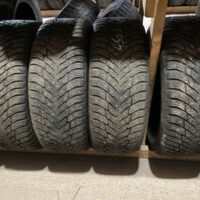 4 pneu(s) HIVER usagé(s) Nokian 245/60R18  7/32 et 8/32 clouté(s)