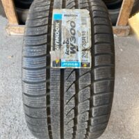 1 pneu(s) HIVER neuf(s) Hankook 265/35R18     Modèle IceBear / année 2005