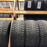 4 pneu(s) HIVER usagé(s) Nokian 245/45R17  9/32