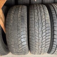 2 pneu(s) HIVER usagé(s) Motomaster 235/65R18  6/32