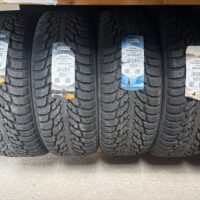 4 pneu(s) HIVER neuf(s) Nokian 265/65R17