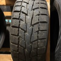1 pneu(s) HIVER usagé(s) Blacklion 235/60R18  10/32