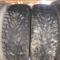 2 pneu(s) HIVER usagé(s) Blacklion 205/65R15  8/32