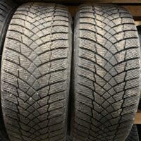 2 pneu(s) HIVER usagé(s) Motomaster 225/55R18  8/32