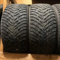 2 pneu(s) HIVER usagé(s) Nokian 245/40R18  10/32 clouté(s)