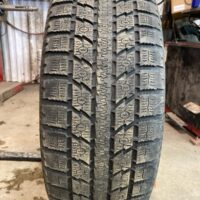 1 pneu(s) HIVER usagé(s) Toyo 235/60R18  6/32