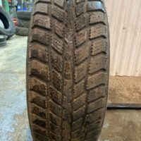 1 pneu(s) HIVER usagé(s) WeatherMaxx 215/65R16  8/32