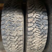 2 pneu(s) HIVER usagé(s) Goodyear 225/75R15  13/32 clouté(s)