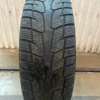 1 pneu(s) HIVER usagé(s) Hankook 235/65R16  5/32