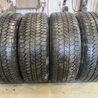 4 pneu(s) ÉTÉ usagé(s) Bridgestone 275/60R20  11/32