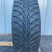 1 pneu(s) HIVER usagé(s) Goodyear 215/60R16  10/32