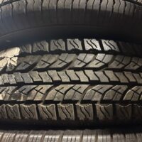 1 pneu(s) ÉTÉ usagé(s) Yokohama 215/70R16  13/32   Stapo