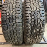 2 pneu(s) HOMOLOGUÉ usagé(s) Nokian  LT265/70R17 10E 15/32