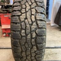 1 pneu(s) HOMOLOGUÉ usagé(s) Nokian  LT265/70R17 10E 15/32