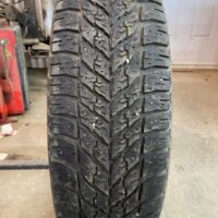 1 pneu(s) HIVER usagé(s) Goodyear 235/55R17  7/32