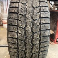 1 pneu(s) HIVER usagé(s) Toyo 245/40R19  9/32