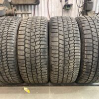 4 pneu(s) HIVER usagé(s) Maxxis 235/50R18  9/32 et 10/32