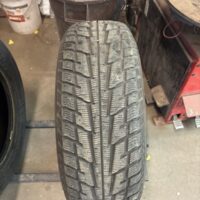 1 pneu(s) HIVER usagé(s) Federal 235/65R17  10/32