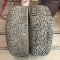 2 pneu(s) HIVER usagé(s) Nokian 215/65R16  8/32
