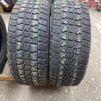 2 pneu(s) HIVER usagé(s) Avalanche 235/55R17  8/32