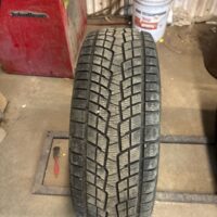 1 pneu(s) HIVER usagé(s) Antares 235/65R17  11/32