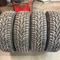 4 pneu(s) HIVER usagé(s) Toyo 215/70R16  10/32