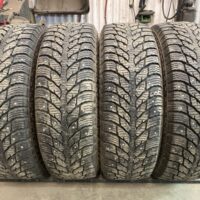 4 pneu(s) HIVER usagé(s) Nokian  LT245/75R16 10E 13/32 clouté(s)  Hakka LT3
