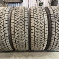 4 pneu(s) HIVER usagé(s) Bridgestone 235/65R17  11/32   Blizzak