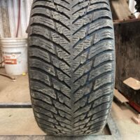 1 pneu(s) HIVER usagé(s) Nokian 235/40R18  9/32