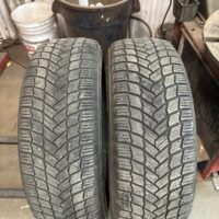 2 pneu(s) HIVER usagé(s) Michelin 235/65R17  9/32
