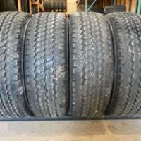 4 pneu(s) ÉTÉ usagé(s) Bridgestone  LT275/70R18 10E 13/32   Take-off