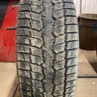 1 pneu(s) HIVER usagé(s) Toyo 275/60R20  10/32
