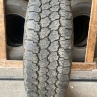 1 pneu(s) HIVER usagé(s) Goodyear  LT225/75R16 10E 8/32